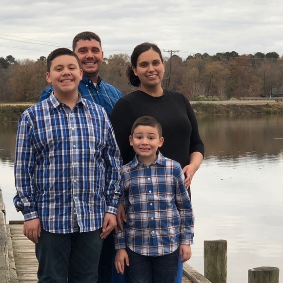 Meet your Posher, Laura - Picture 2 of 8